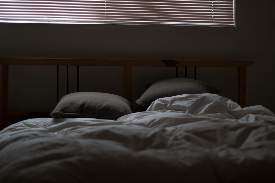 How to Sleep Better at Night: Simple Steps for Restful Sleep