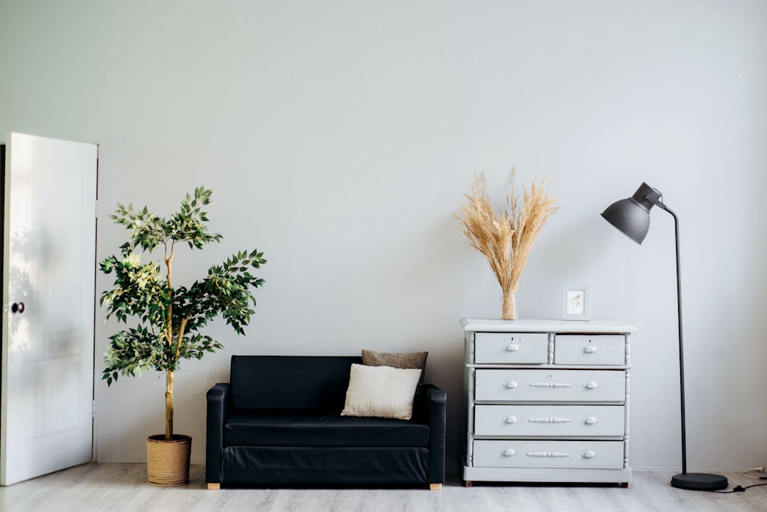 Simple Minimalist Living Tips for a Calmer, More Intentional Life